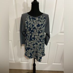 LuLaRoe M Navy and Cream Floral Top